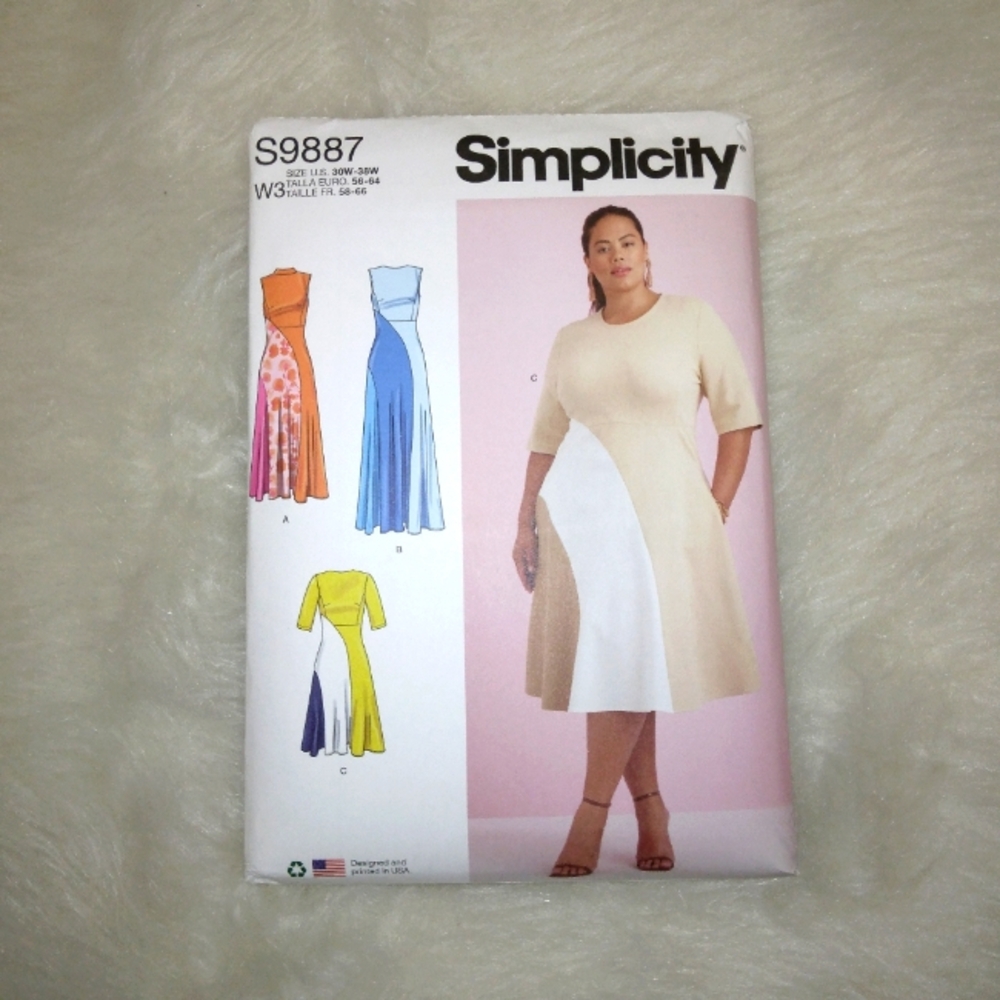 SIMPLICITY S9887 Sz 30W-38W Women's color block dress in variations